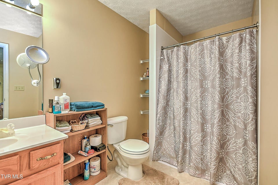 Photo #18: 929 Cornerstone Court