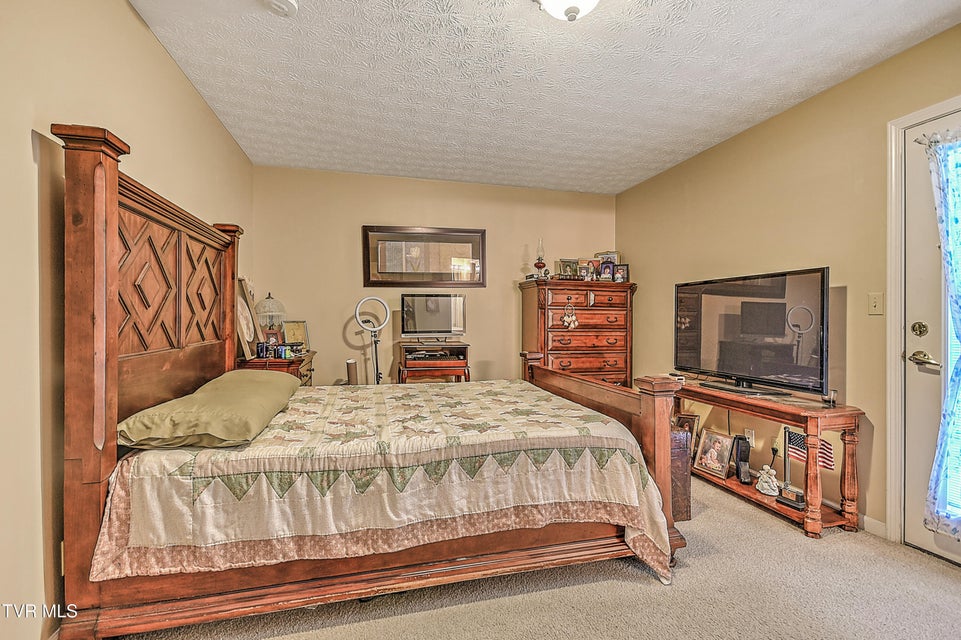 Photo #20: 929 Cornerstone Court