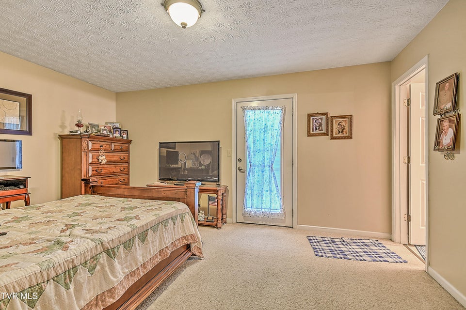 Photo #21: 929 Cornerstone Court