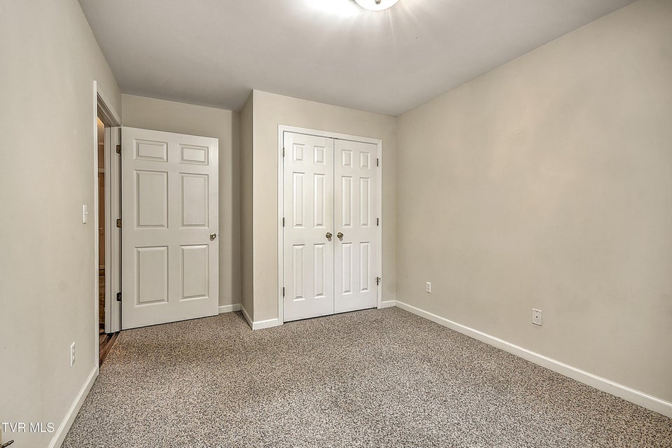 Photo #10: 2425 Lakeview Drive