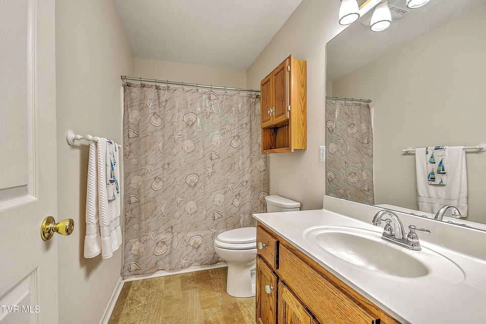 Photo #12: 2425 Lakeview Drive