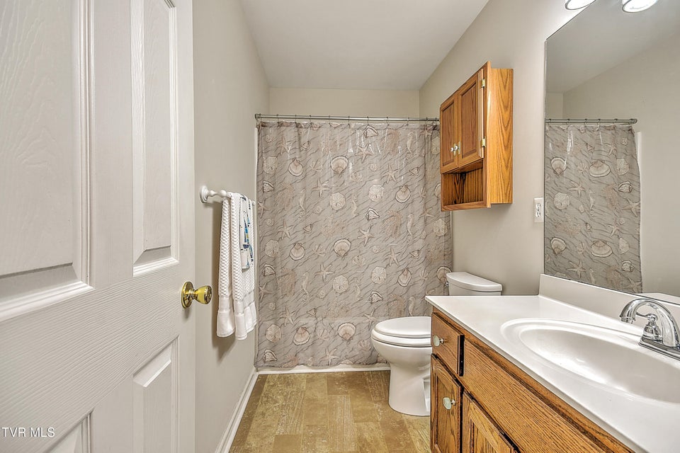 Photo #13: 2425 Lakeview Drive