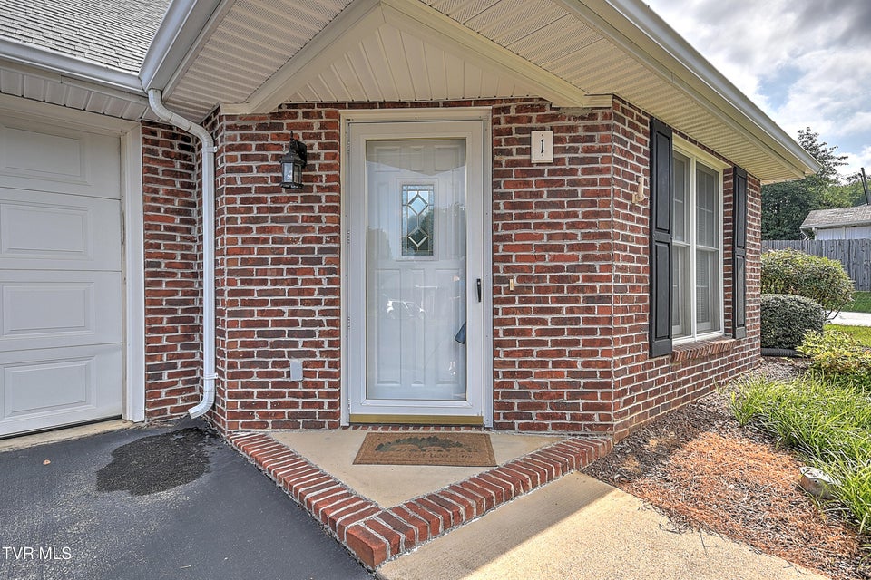Photo #38: 2425 Lakeview Drive