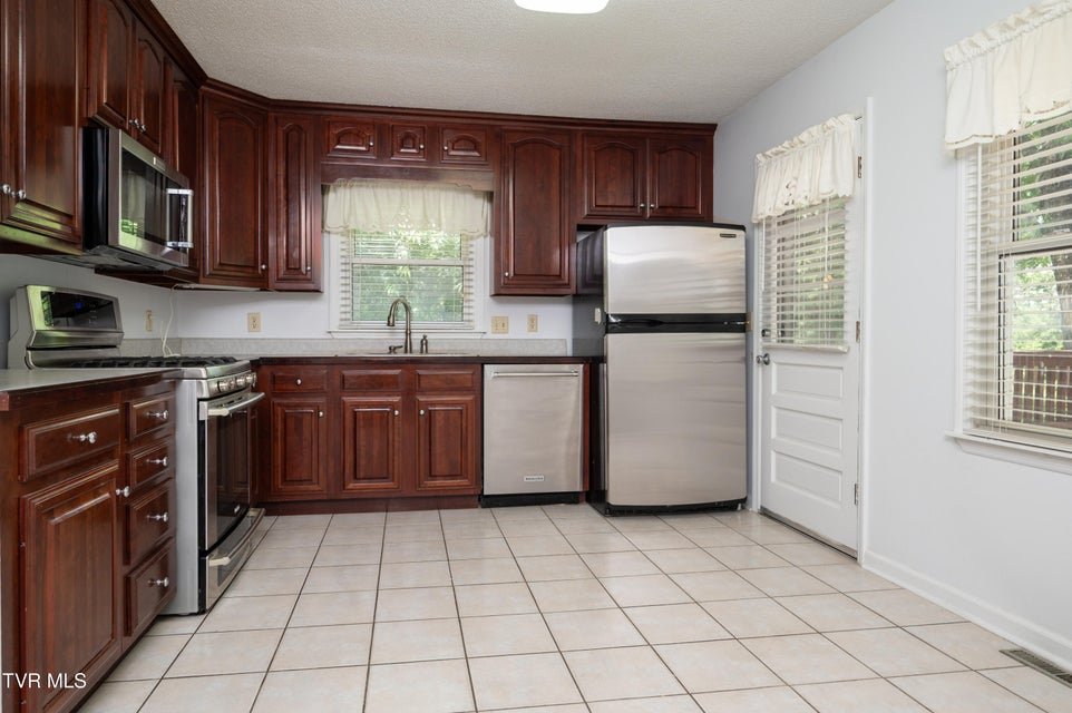 Photo #11: 270 Overlake Drive