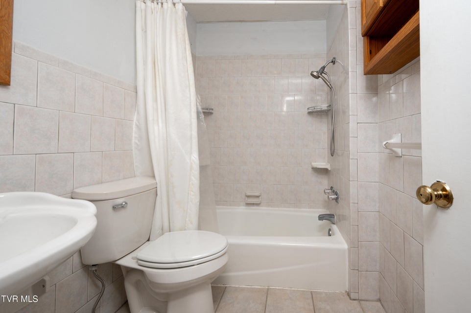 Photo #23: 270 Overlake Drive