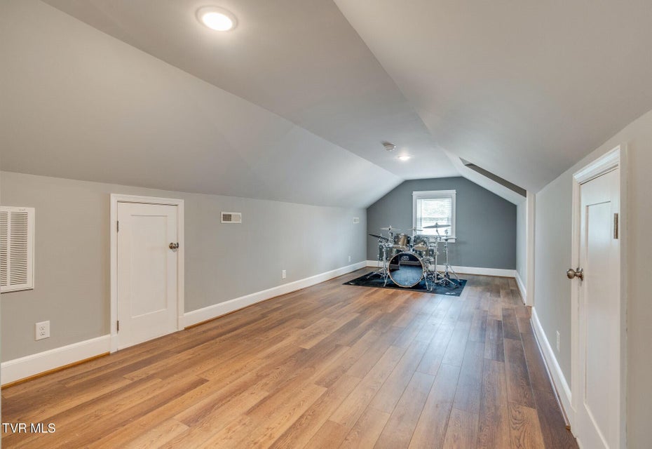 Photo #24: 4223 Ivanhoe Street