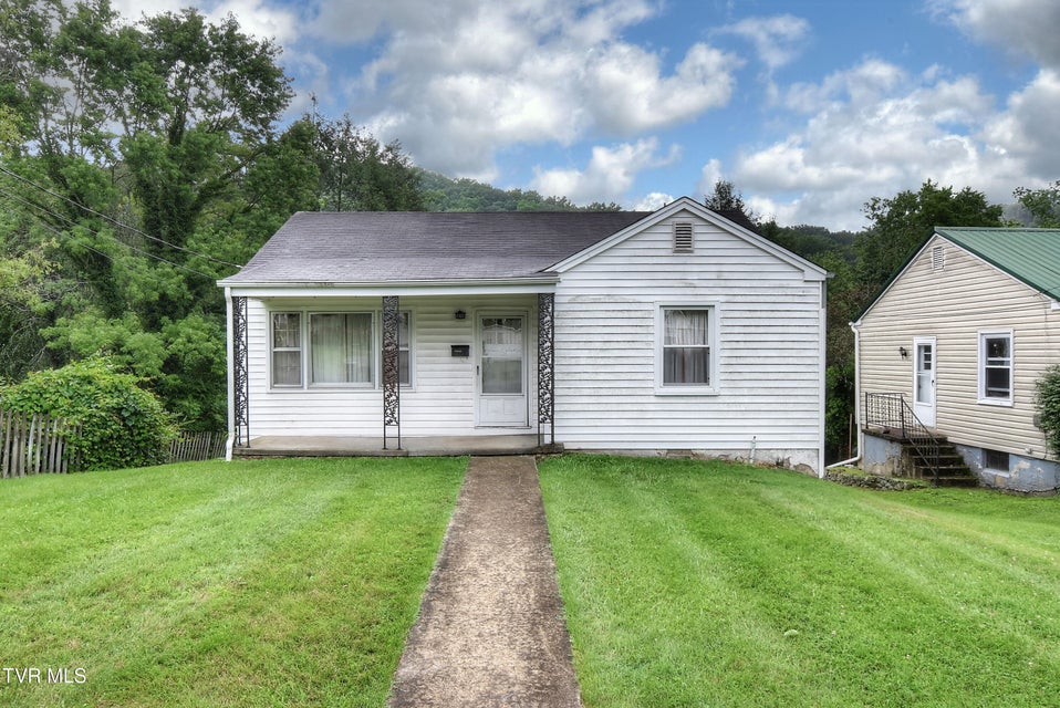 Photo #2: 2322 Anderson Street