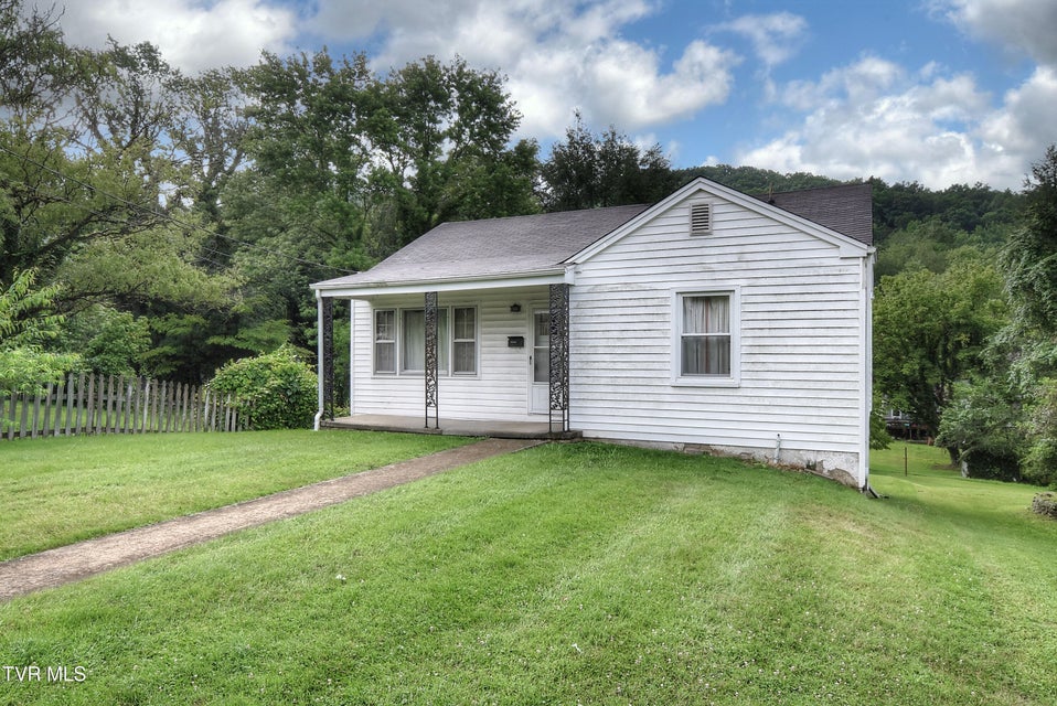 Photo #3: 2322 Anderson Street