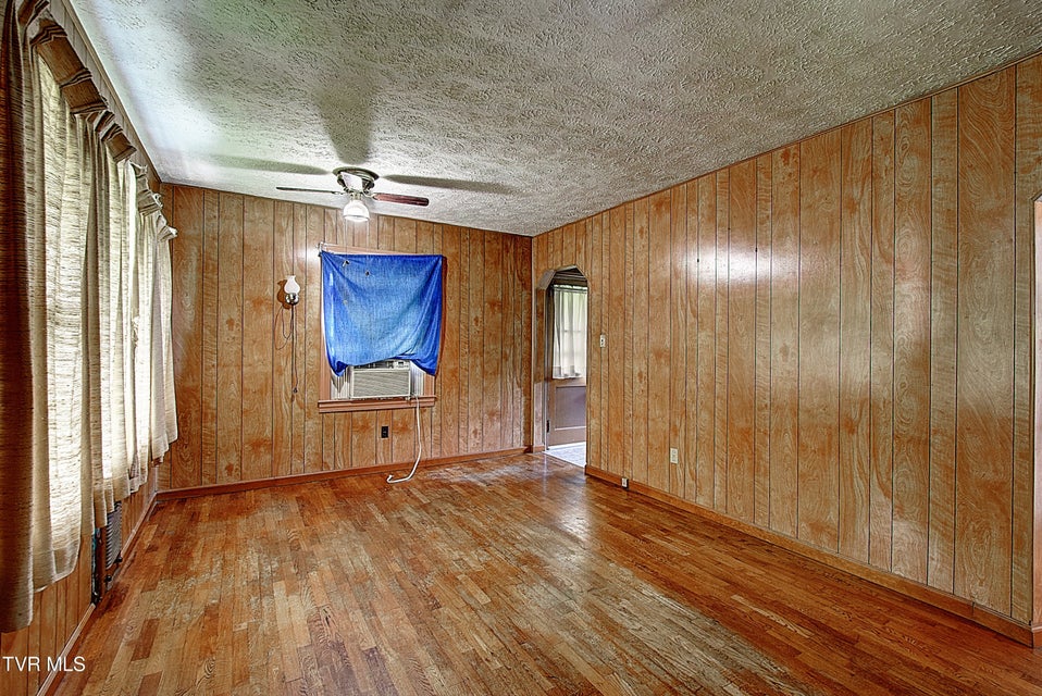 Photo #6: 2322 Anderson Street