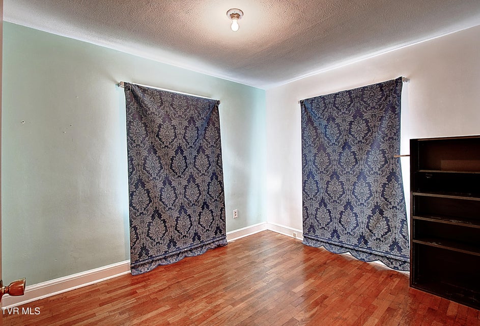 Photo #11: 2322 Anderson Street