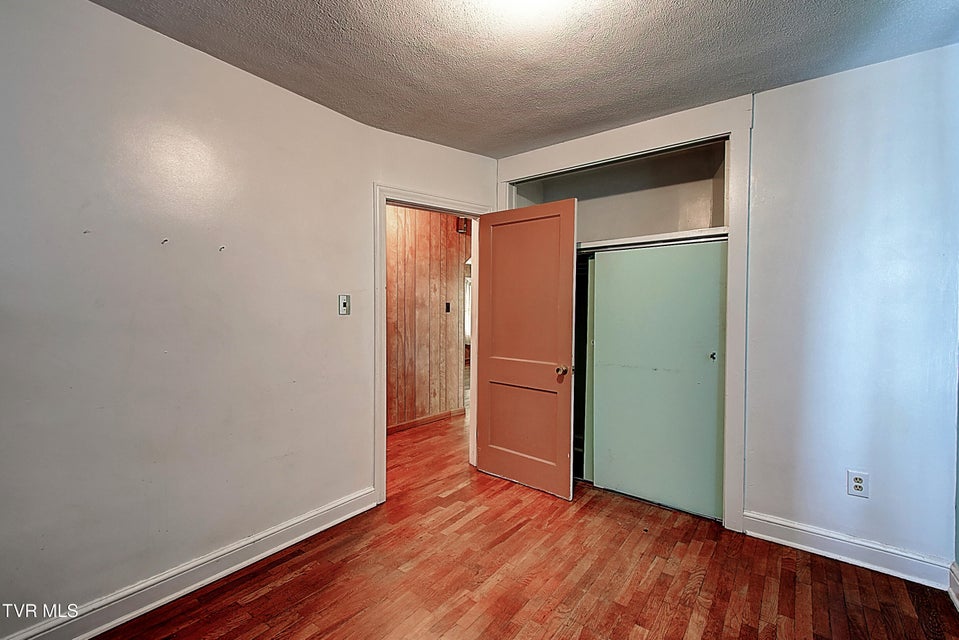 Photo #12: 2322 Anderson Street
