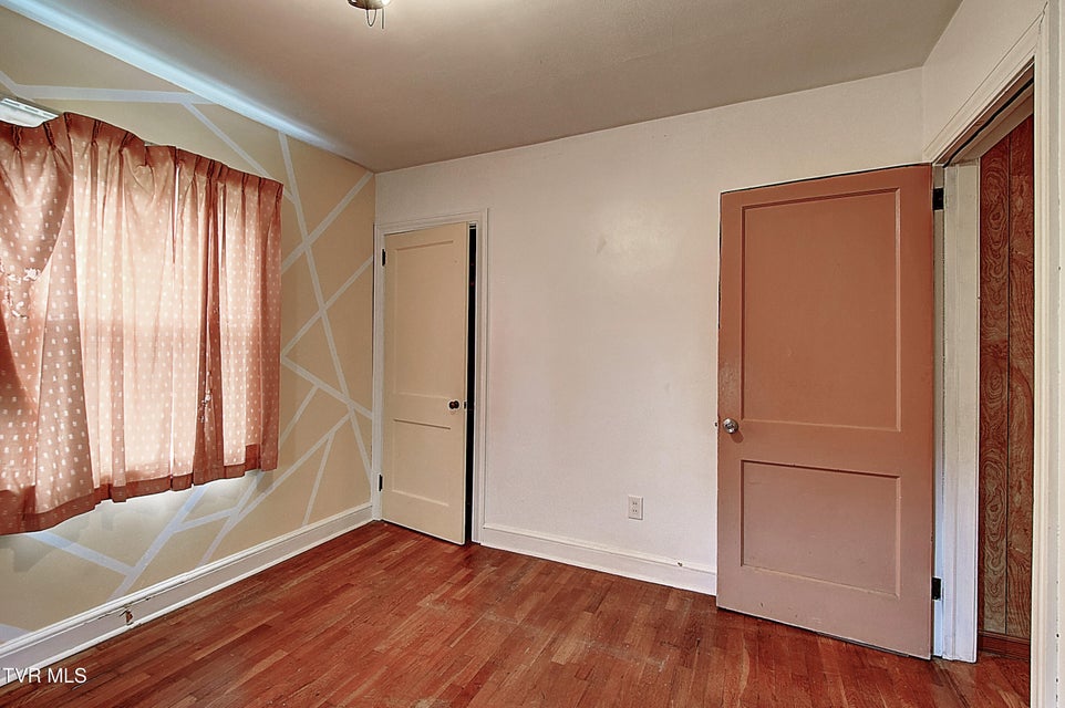 Photo #14: 2322 Anderson Street