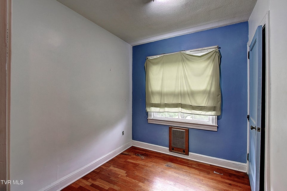 Photo #15: 2322 Anderson Street