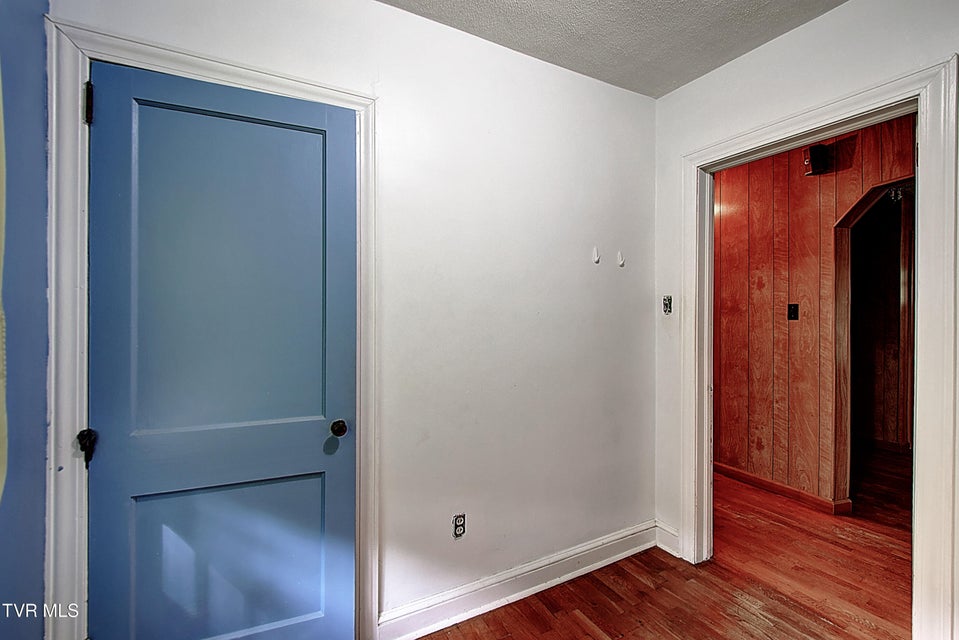 Photo #16: 2322 Anderson Street