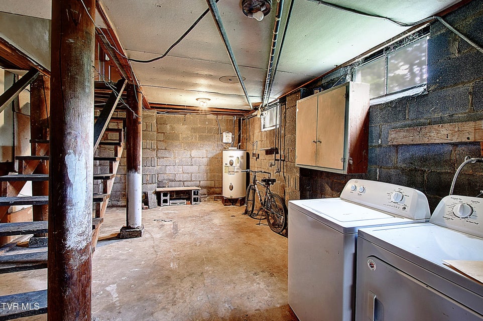 Photo #18: 2322 Anderson Street