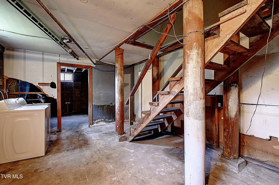 Photo #19: 2322 Anderson Street