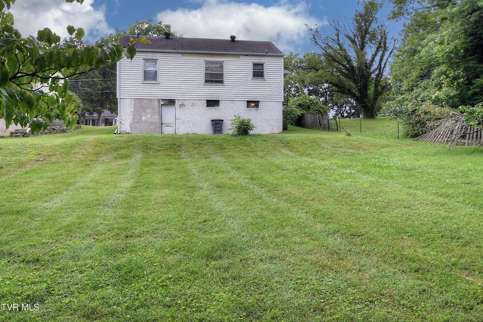 Photo #26: 2322 Anderson Street