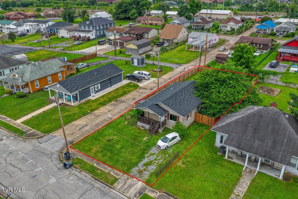 Photo #10: 954 Maple Street