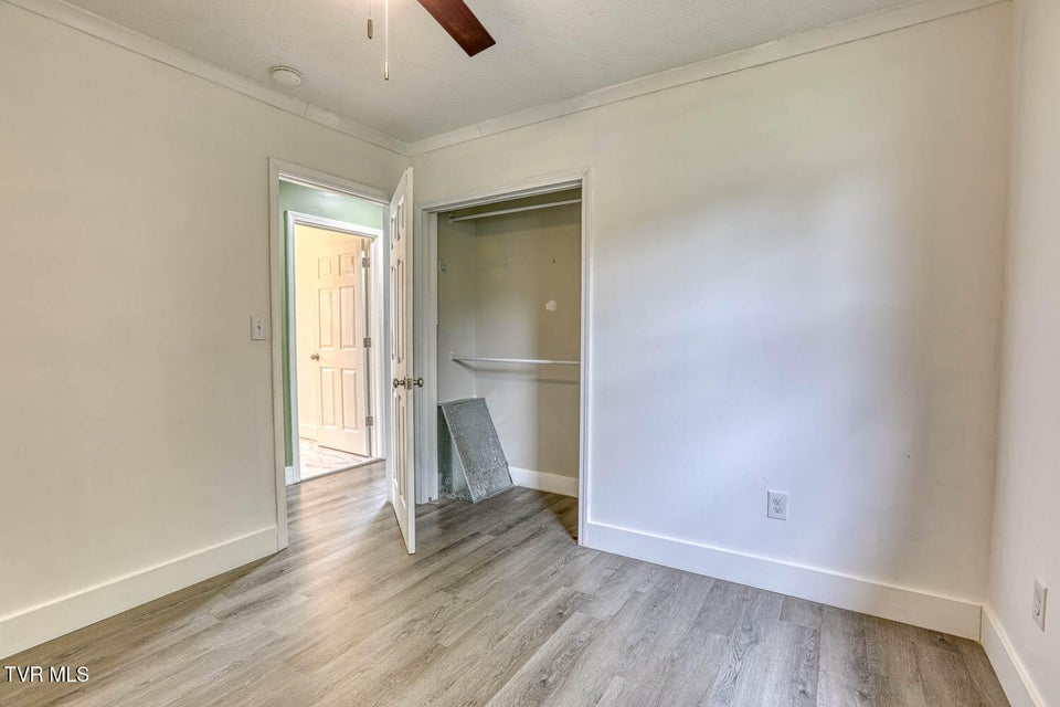 Photo #37: 954 Maple Street