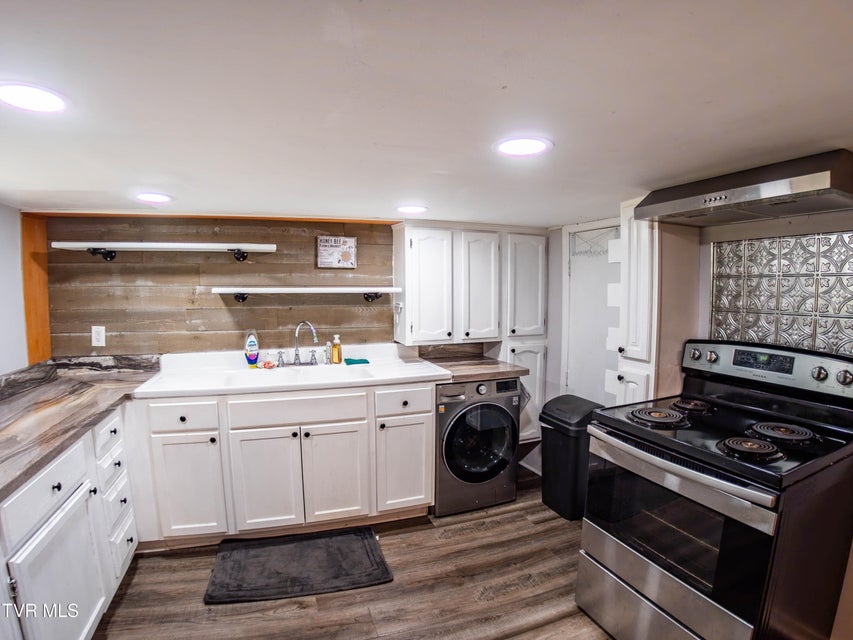 Photo #23: 719 Maple Street