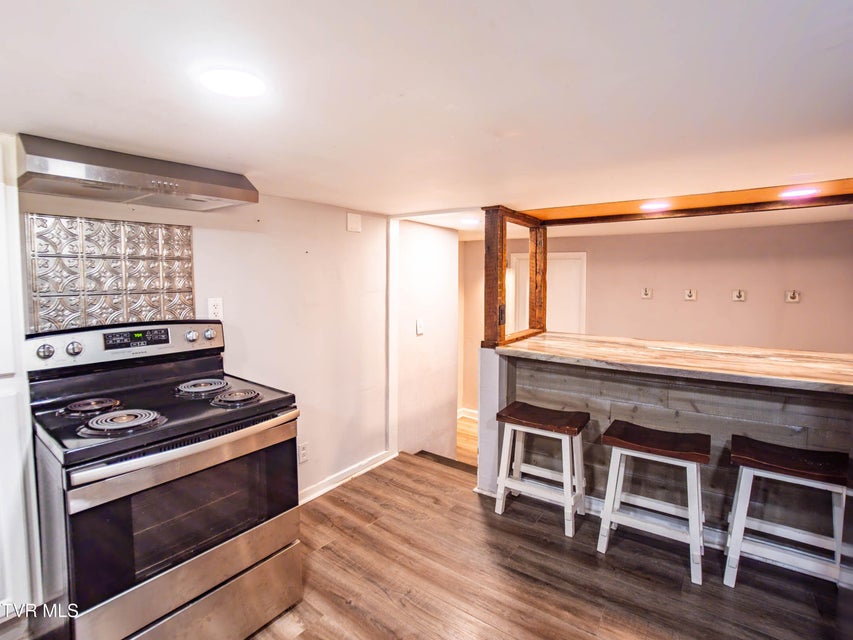 Photo #22: 719 Maple Street