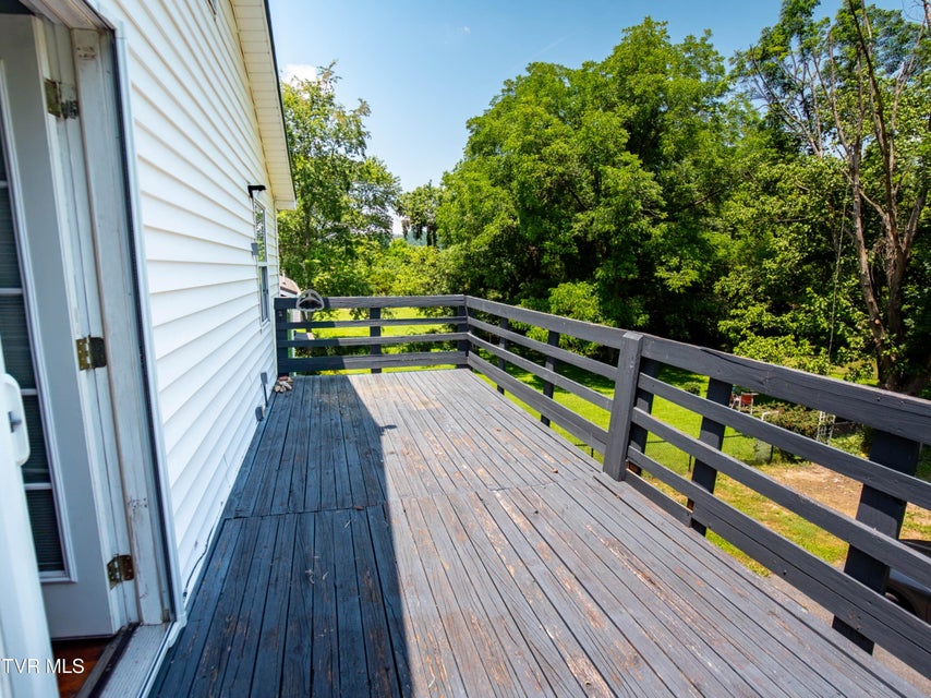 Photo #17: 719 Maple Street