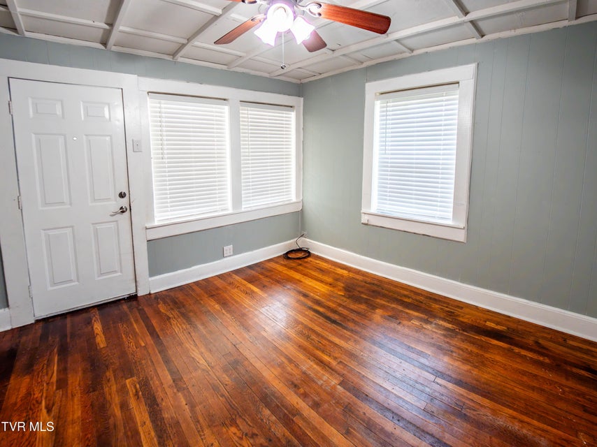 Photo #3: 719 Maple Street