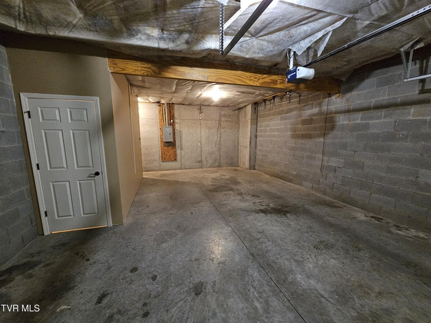 Photo #16: 536 Grays Pointe Court