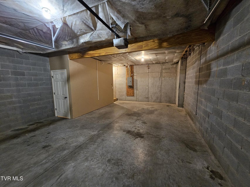 Photo #17: 536 Grays Pointe Court