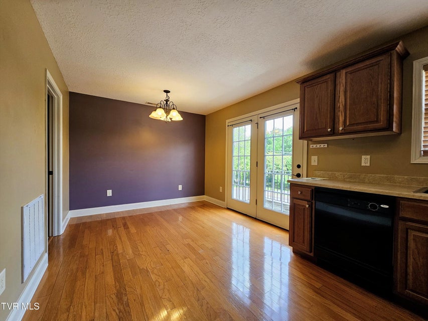 Photo #6: 536 Grays Pointe Court