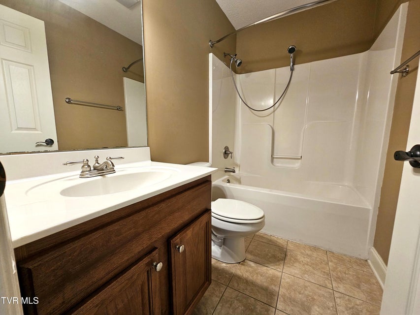 Photo #12: 536 Grays Pointe Court