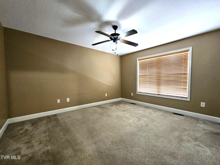 Photo #13: 536 Grays Pointe Court