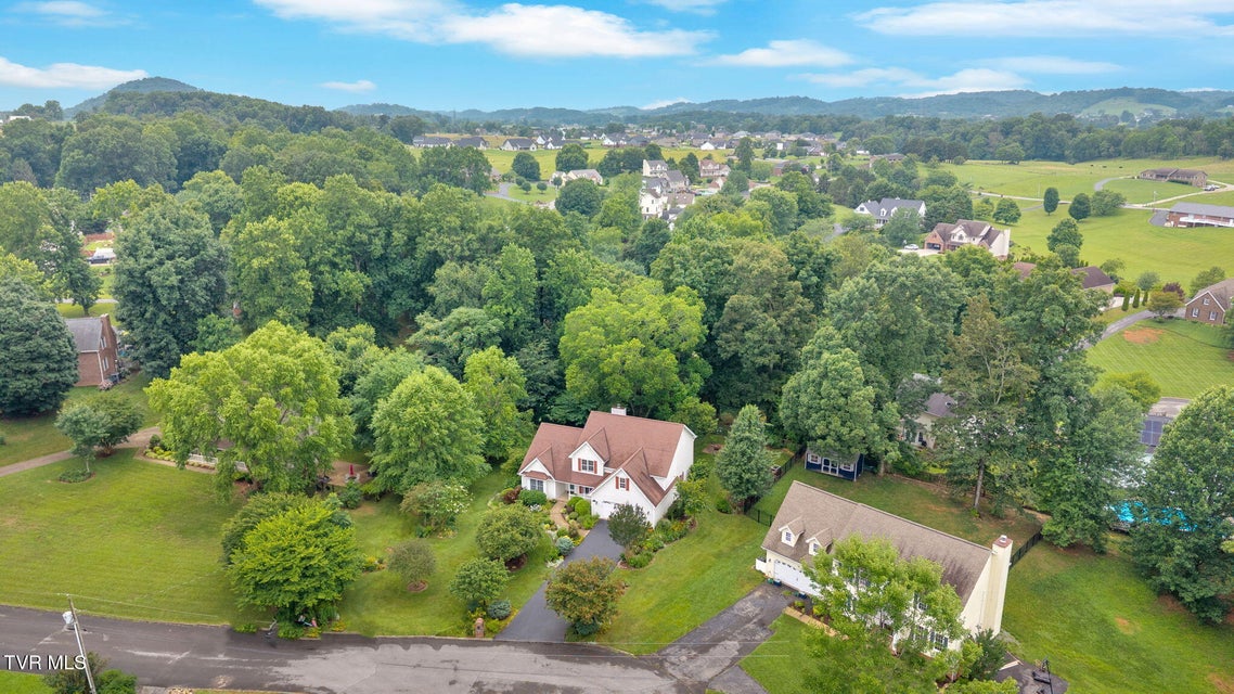 Photo #66: 129 Hillview Court
