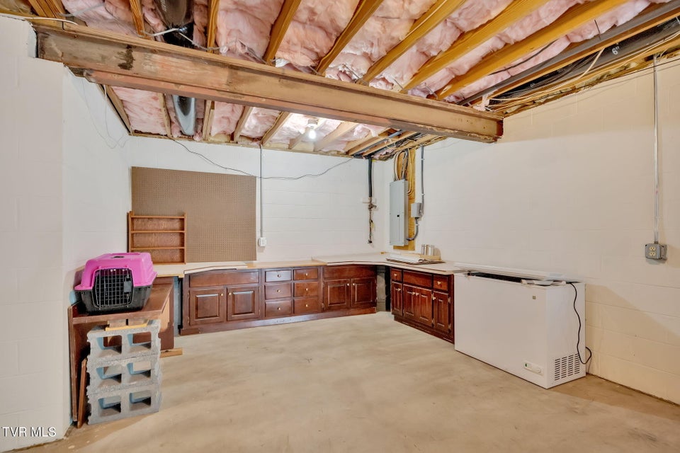 Photo #45: 129 Hillview Court