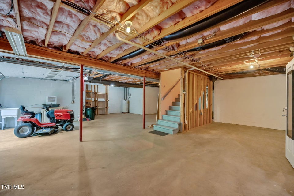 Photo #47: 129 Hillview Court