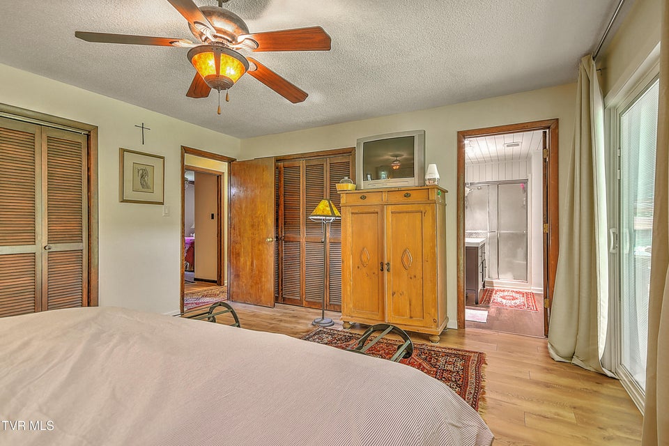 Photo #35: 4700 Weaver Pike