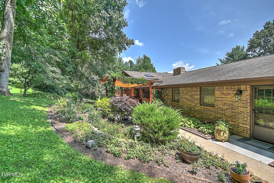 Photo #46: 4700 Weaver Pike