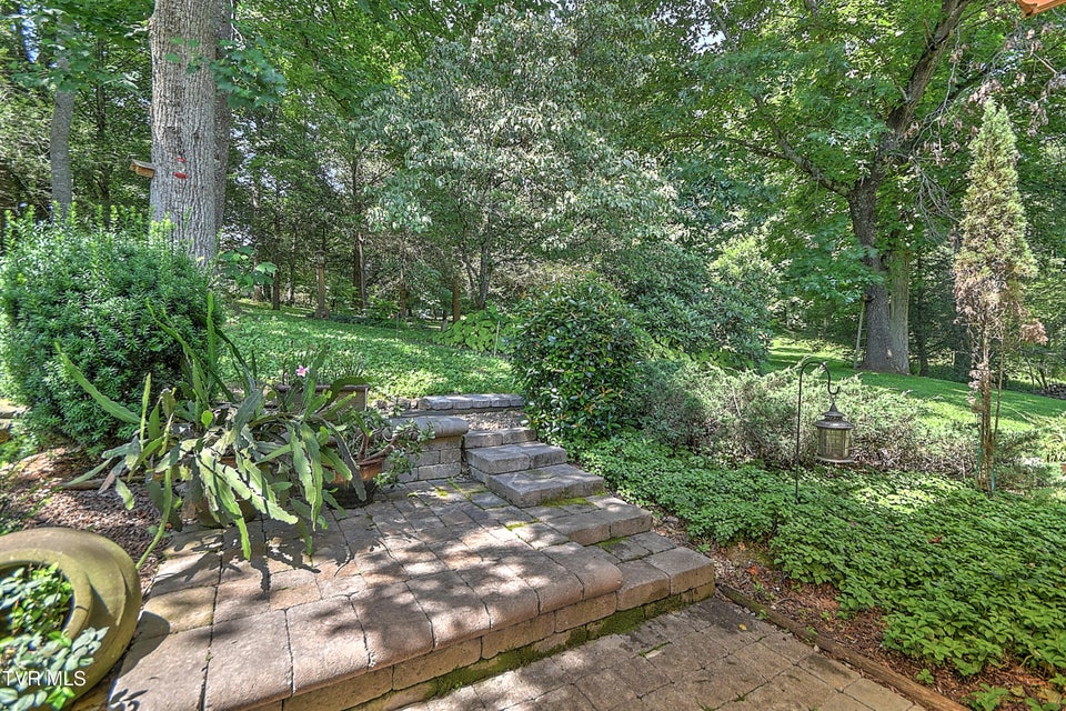 Photo #55: 4700 Weaver Pike