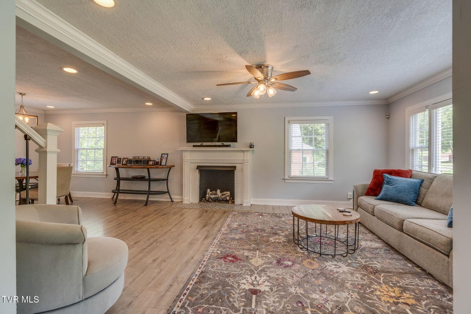 Photo #7: 1121 Watauga Street
