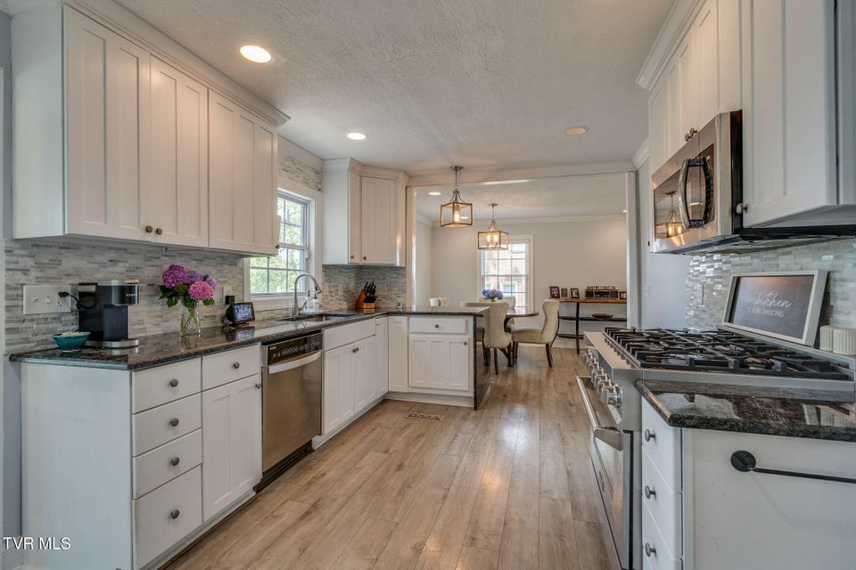 Photo #13: 1121 Watauga Street