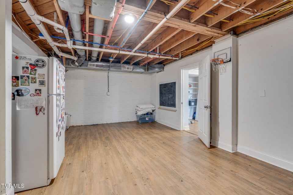 Photo #35: 1121 Watauga Street
