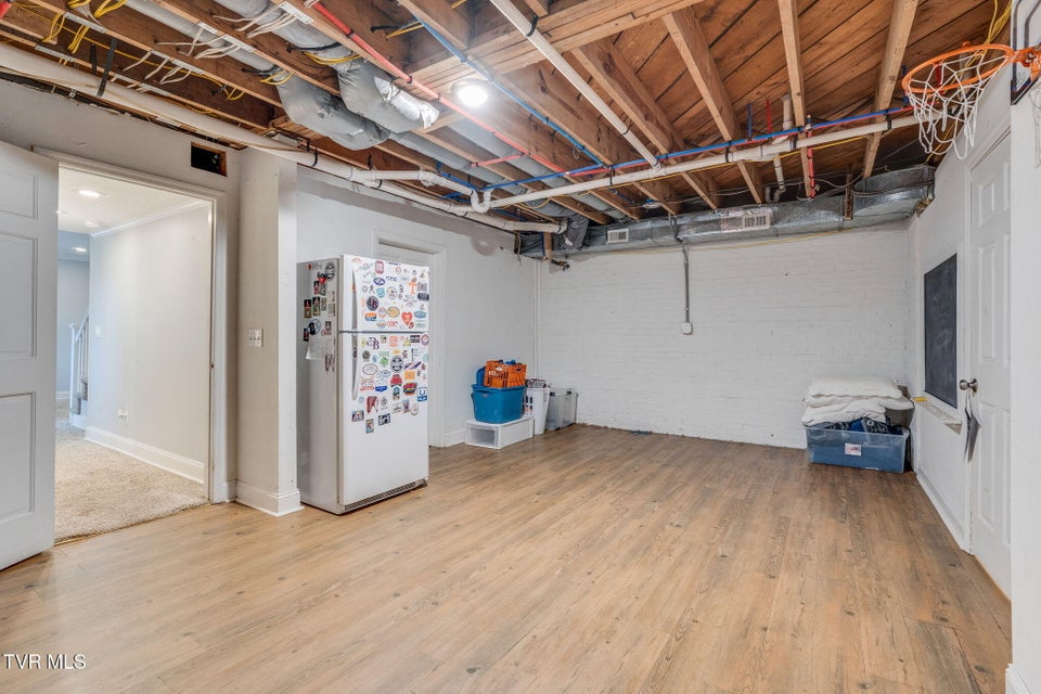 Photo #36: 1121 Watauga Street