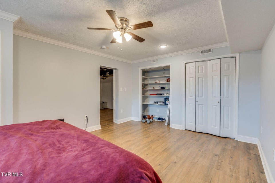 Photo #40: 1121 Watauga Street