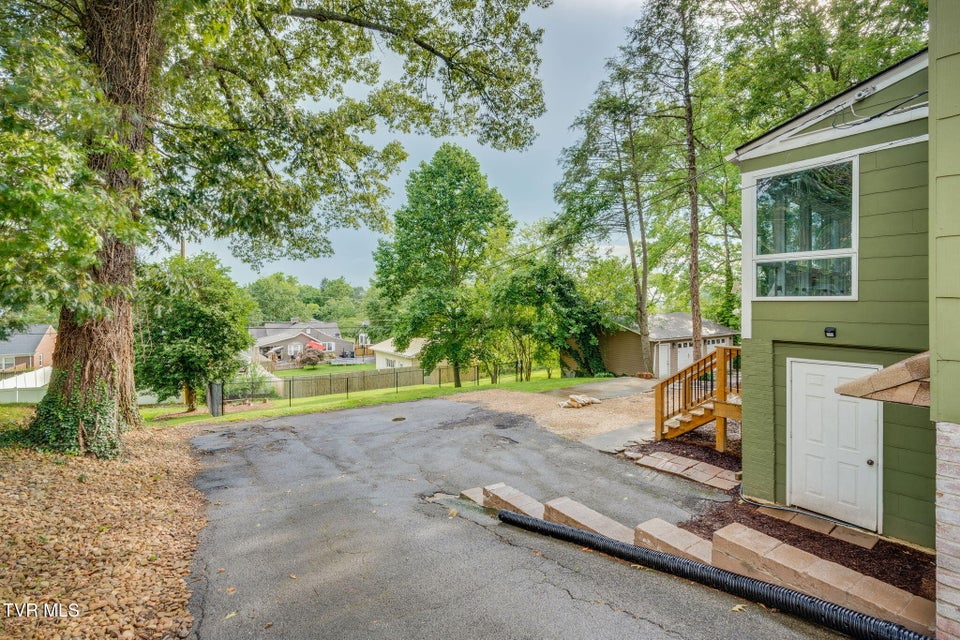 Photo #41: 1121 Watauga Street