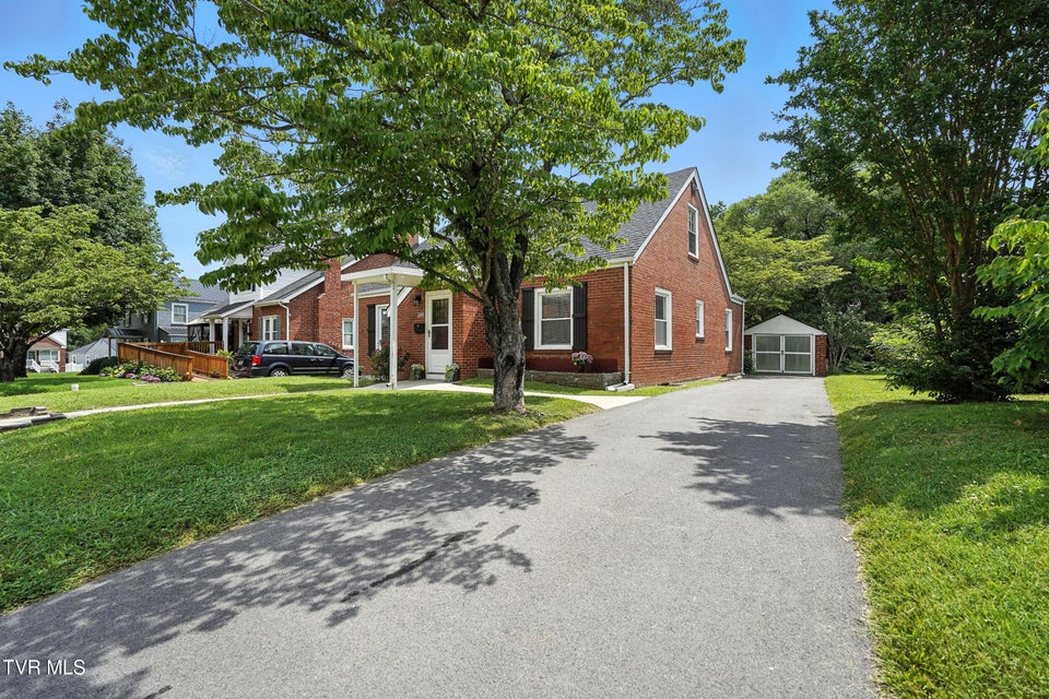 Photo #43: 1340 Wateree Street