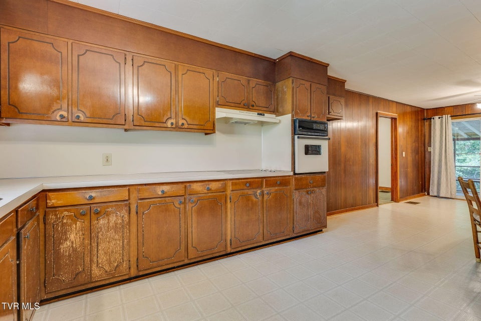 Photo #13: 1000 Tranbarger Drive