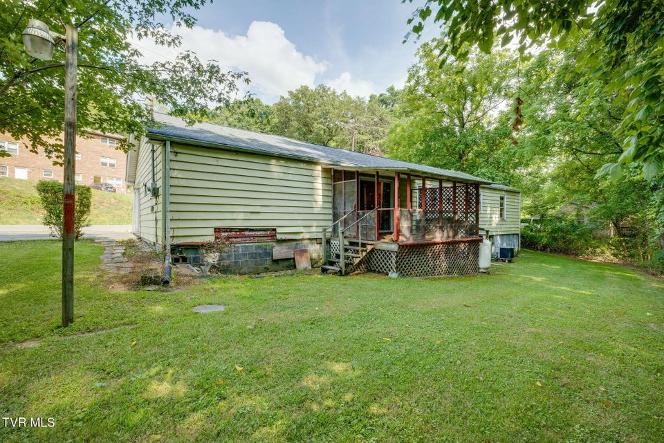 Photo #28: 1000 Tranbarger Drive