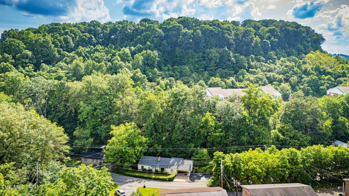 Photo #32: 1000 Tranbarger Drive