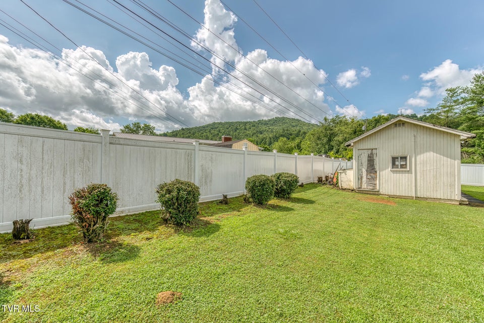 Photo #32: 107 Woodland Drive