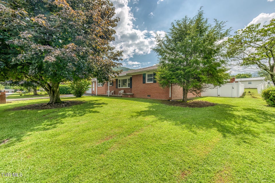 Photo #39: 107 Woodland Drive